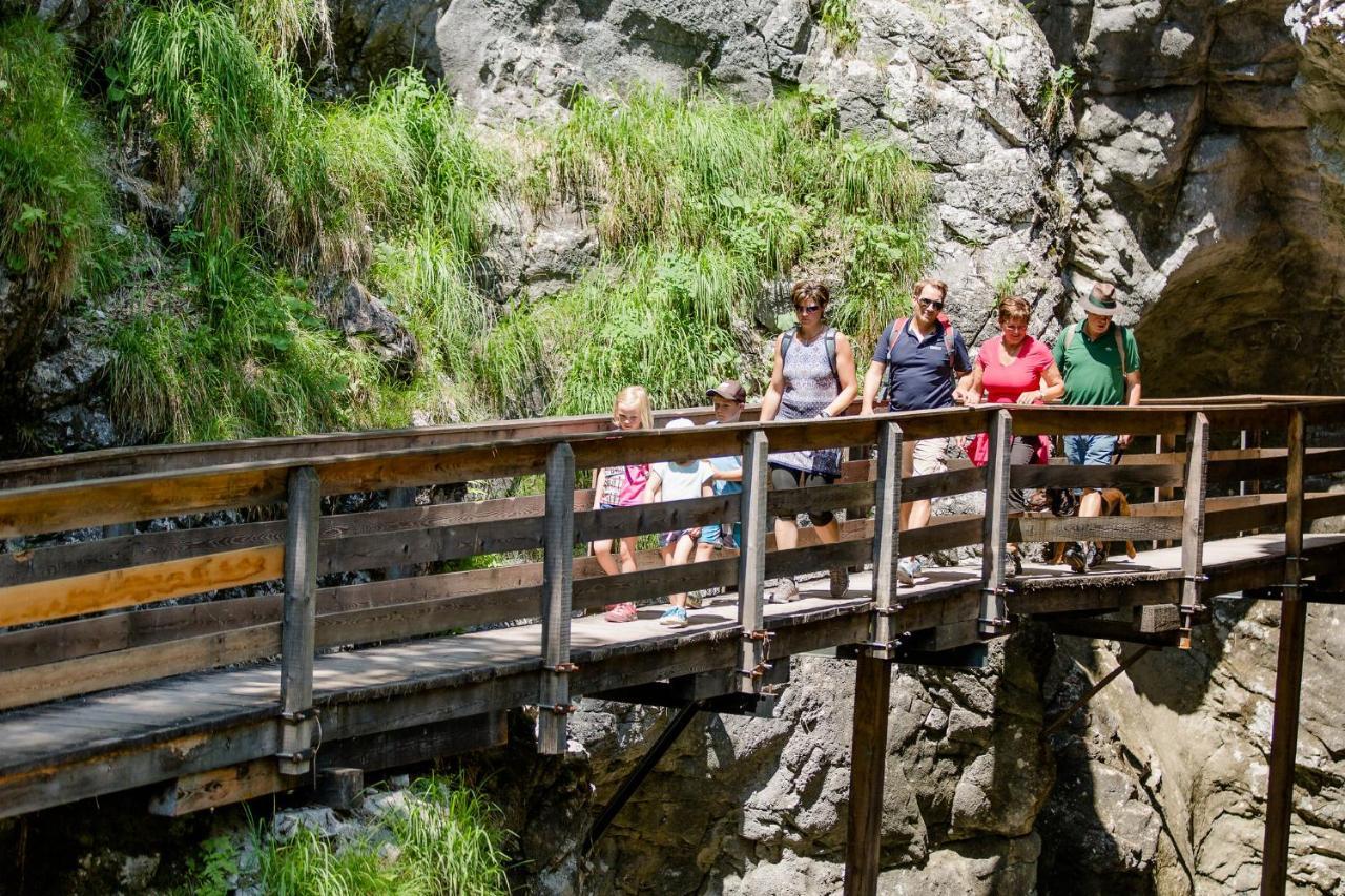 Schlosspark Grubhof - Mitterer Sankt Martin bei Lofer Kültér fotó
